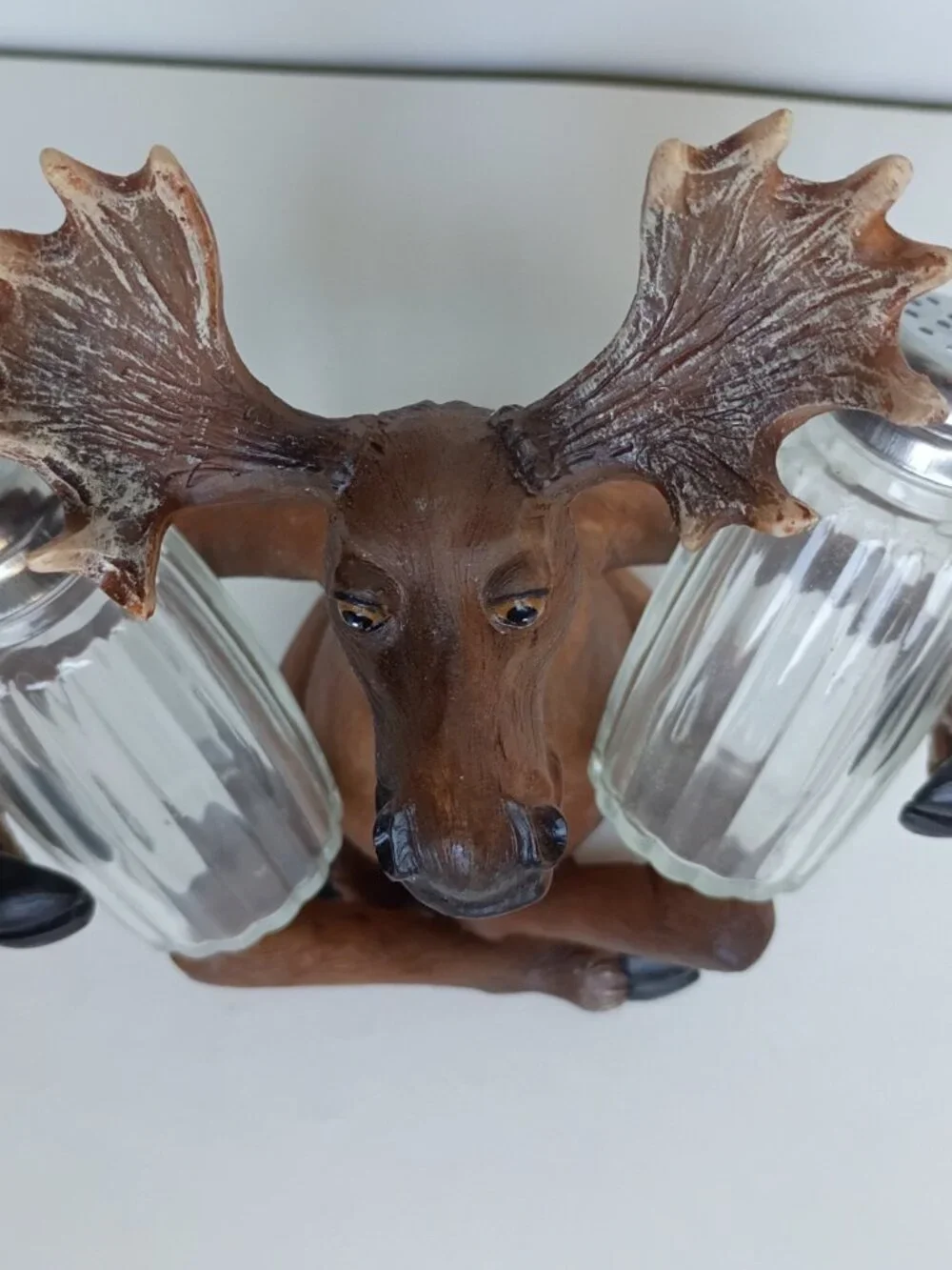 Rivers Edge Moose Salt & Pepper Holder Set Hand Painted Polyresin Decor 2010 Box
